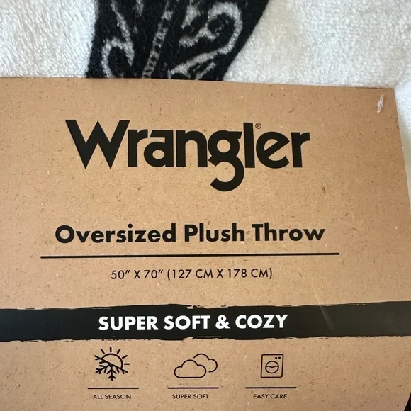 Wrangler Western Cowboy Hats and boots Plush Throw Blanket - Picture 3 of 4